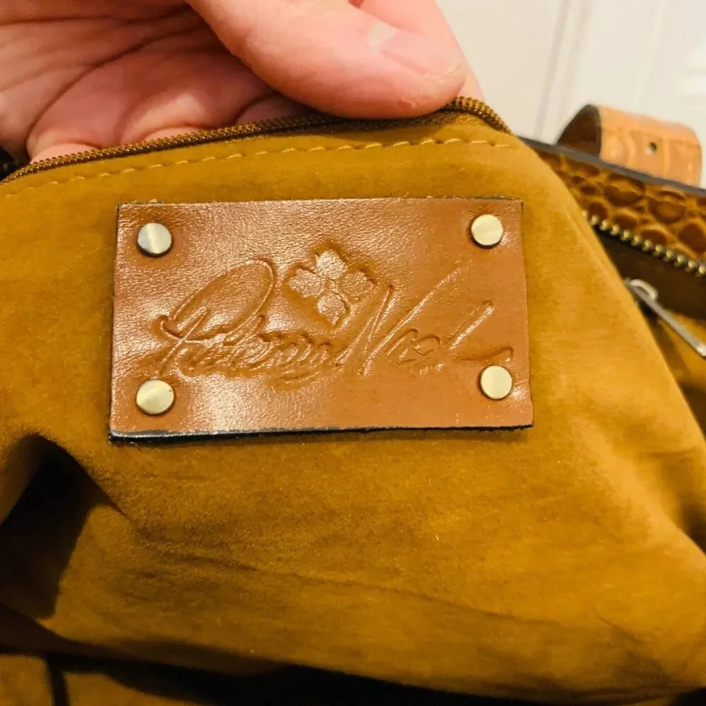 Patricia Nash Womens Leather Aveley Crossbody - Picture 11 of 16